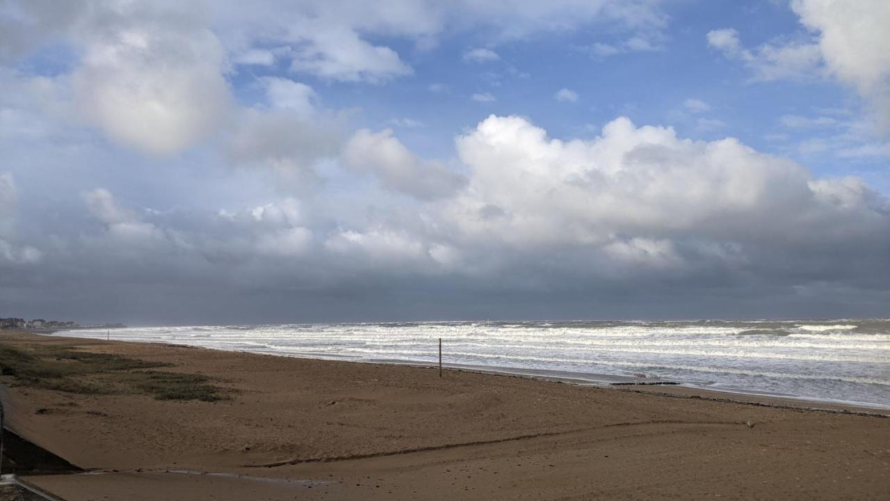 Seashore Hideaway Studio Hermanville-sur-Mer Esterno foto